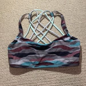 lululemon free to be wild bra, size 6.